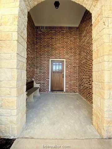 3 bed, 1674 sqft, $2,300 — Photo 2