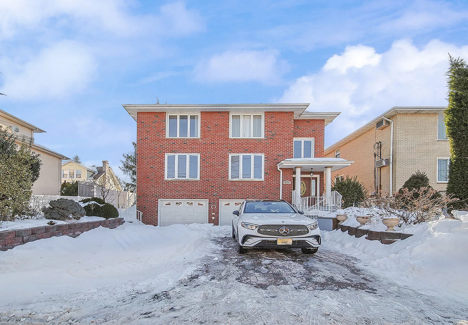 3 bed, $3,800 — Photo 1