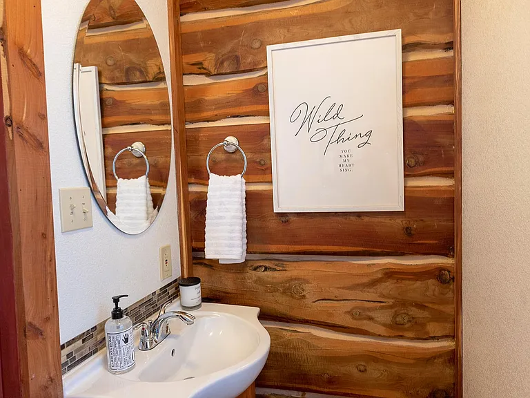 1381 Greenbriar Dr — Photo 16