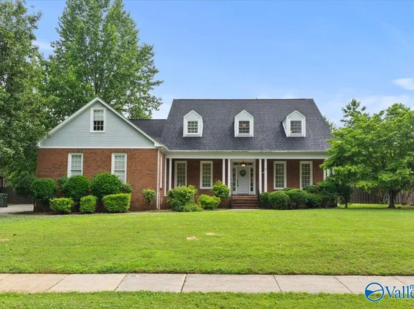290 River Cove Rd, Huntsville, AL 35811