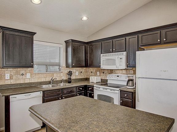 5th image of 40128 W Hayden Dr