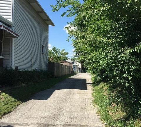 3rd image of 294 E Woodrow Ave