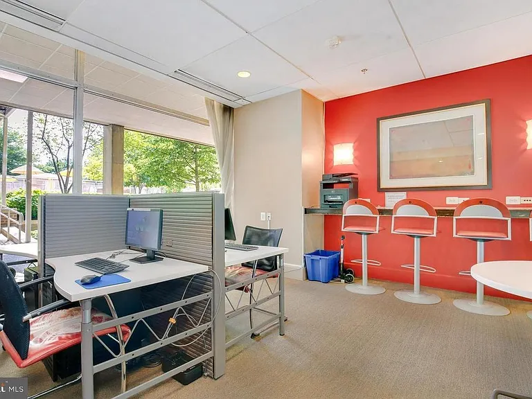355 I St SW #511 — Photo 16