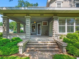 220 N 14th St, Tekamah, NE 68061