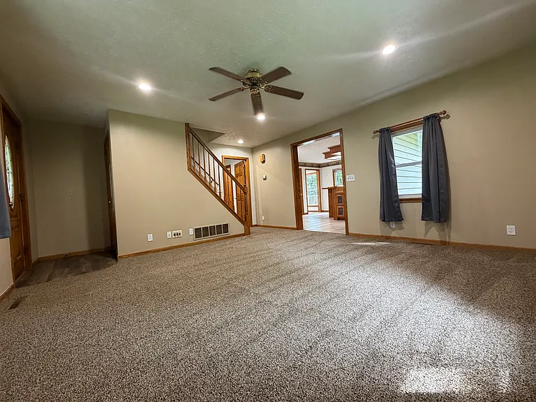 6422 Edison St NE — Photo 19