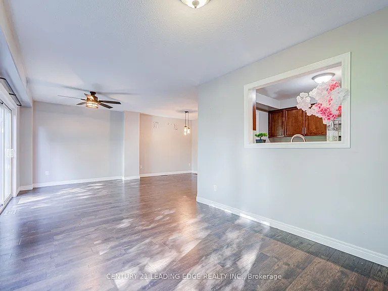 124 College St #9 — Photo 14