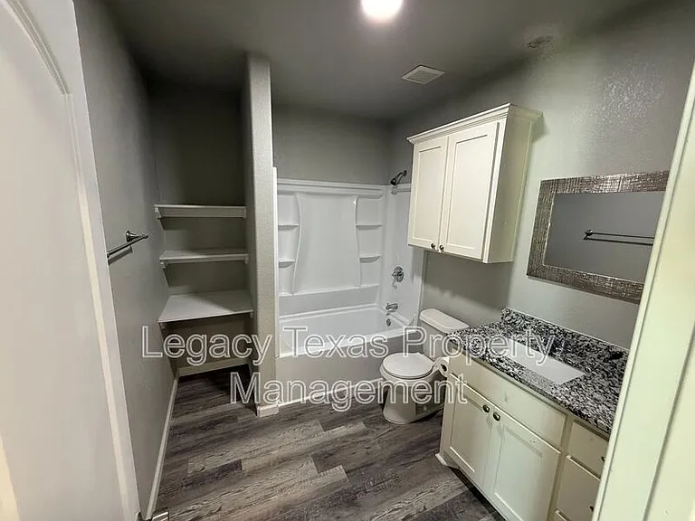 101 Lane Ave #2 — Photo 7