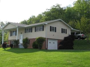 129 Roberts Ln, Johnson City, TN 37601