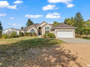 4625 W Divernon Rd, Auburn, IL 62615