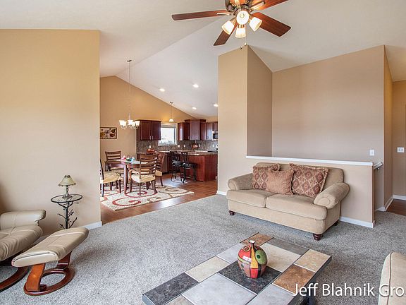 2nd image of 7100 Hartman Dr SE