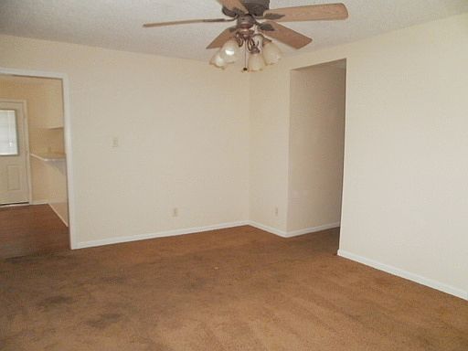 5th image of 4756 Honeysuckle Ln