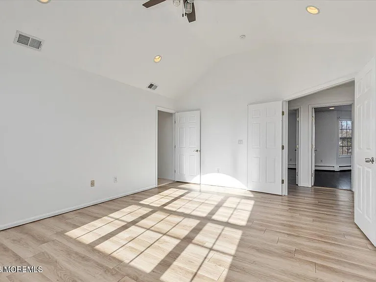 257 Ford Rd — Photo 28