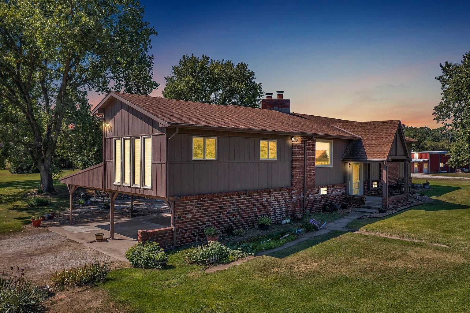 4817 N Willow Lake Rd, Burrton, KS 67020 Zillow