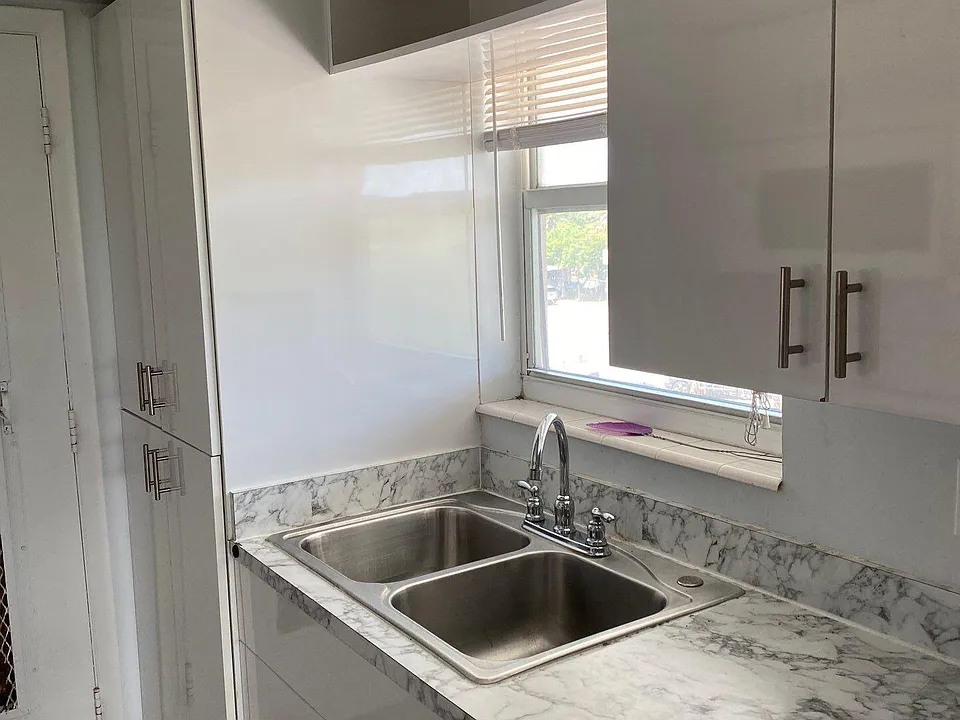 1450 E Sample Rd #302