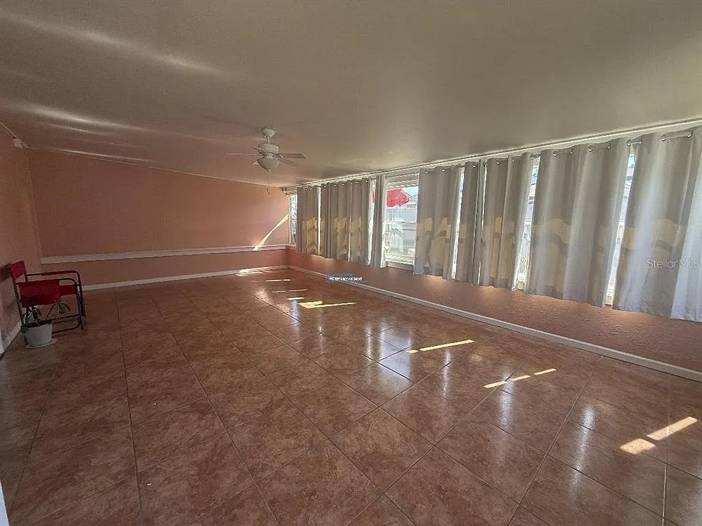 3 bed, 2.0 bath, 1783 sqft, $2,395 — Photo 3
