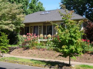 2923 SE Sherman St #A, Portland, OR 97214