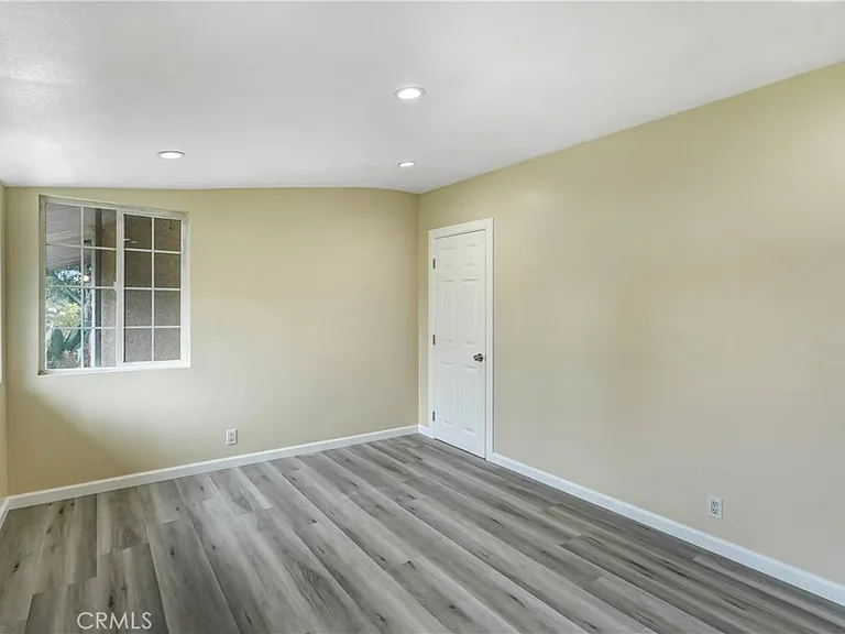 2203 E Alaska St — Photo 4
