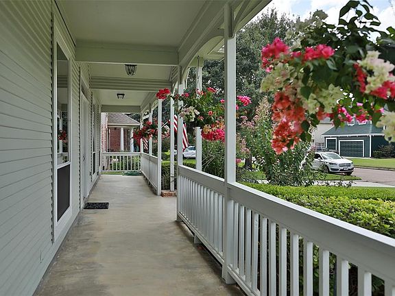 Welcoming front porch adds extra charm