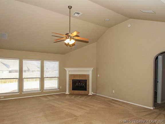 5th image of 4582 S 203rd East Ave
