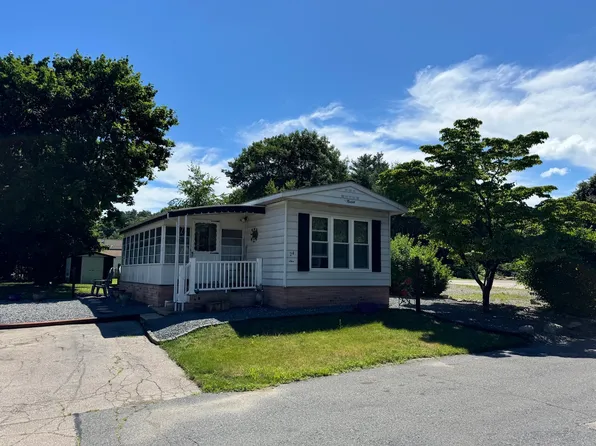 24 Wildwood Dr, Plainville, MA 02762