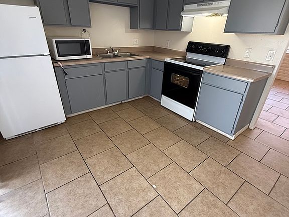 5th image of 2519 N Geronimo Ave #A