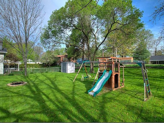 4th image of 257 Monroe Dr