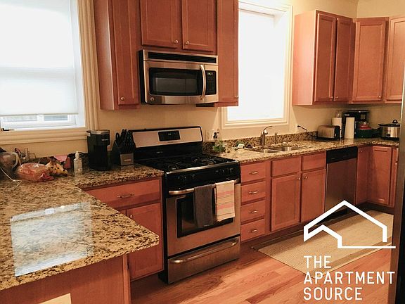 3rd image of 4419 N Albany Ave APT 3