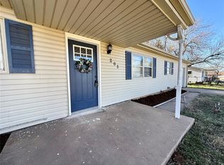 203 E Green St, Meeker, OK 74855
