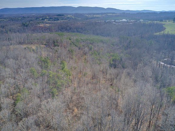 2nd image of 143 Sandstone Ln