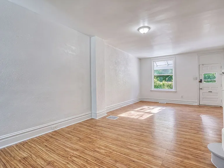 1412 Herr St — Photo 11