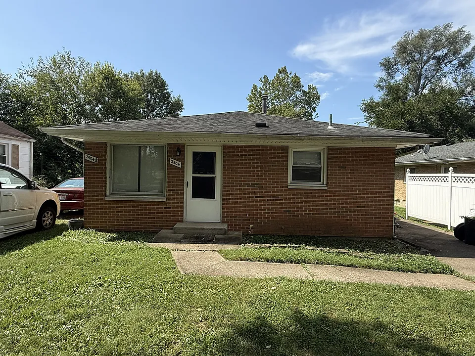 2504 Shelley St