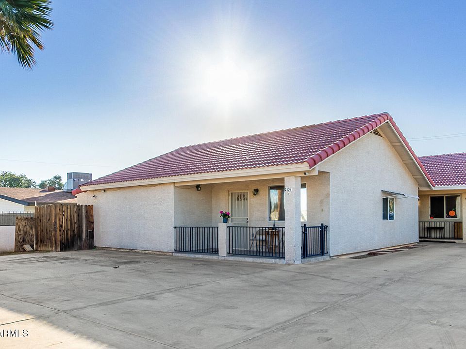 1st image of 2107 W GLENROSA Avenue