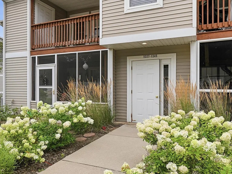 1335 Millbrook Trl — Photo 3
