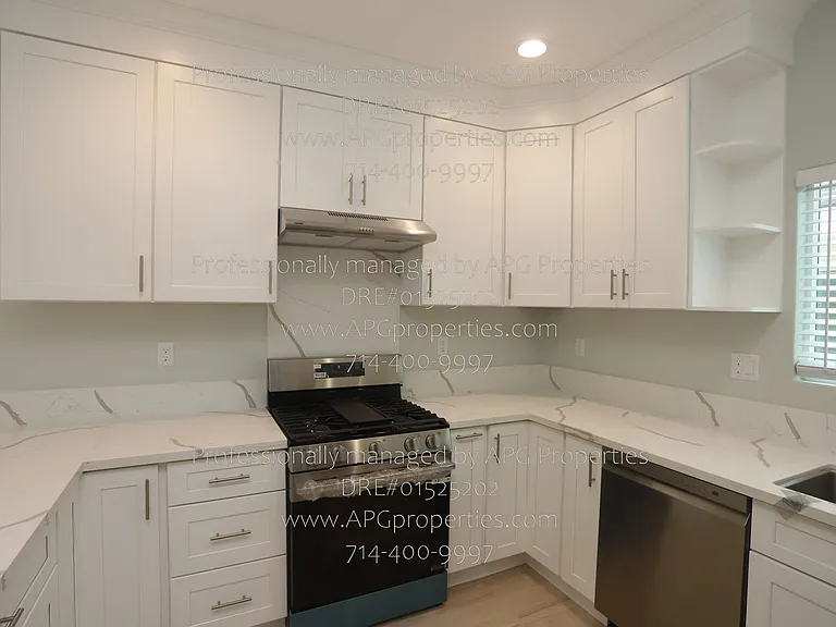 9565 Mansor Ave — Photo 12
