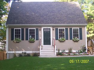 13 Spruce St, Middleboro, MA 02346