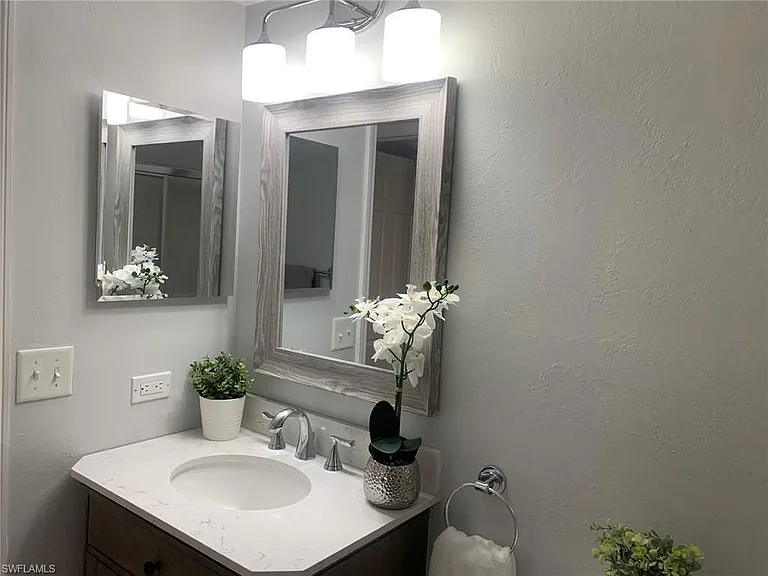 8715 Charter Club Cir #4 — Photo 13
