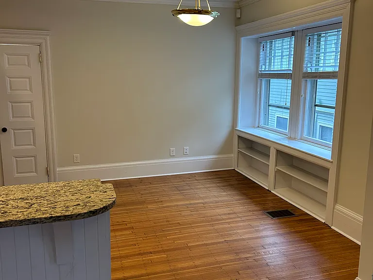 368 Linwood Ave #4 — Photo 14
