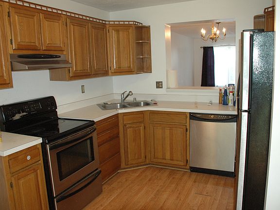 3rd image of 4223 Goodson Ct