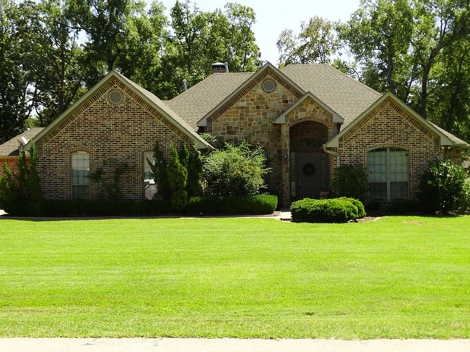 1st image of 21775 Oak Leaf Ln