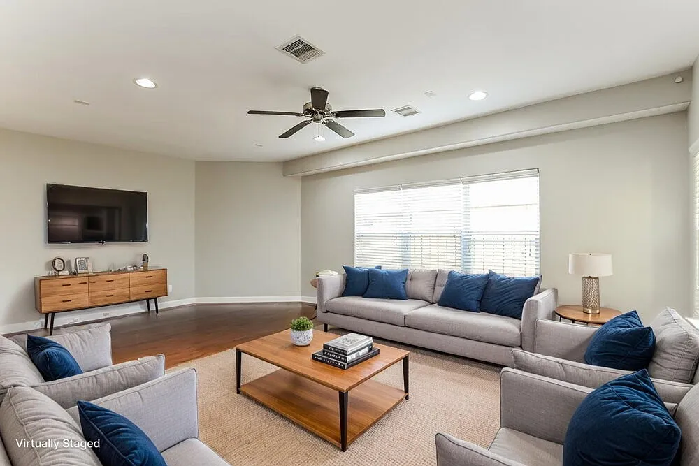 3 bed, 2.5 bath, 2103 sqft, $2,145 — Photo 4