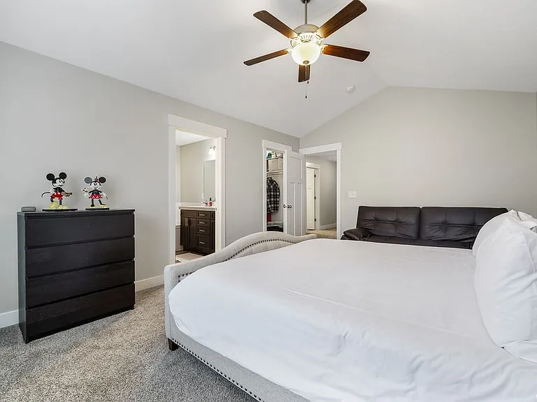 9288 S Castlebury Ct — Photo 6