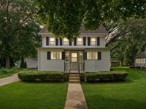 405 W Chestnut St, Fairbury, IL 61739