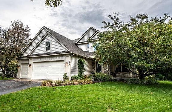 3rd image of 779 Oak Dr