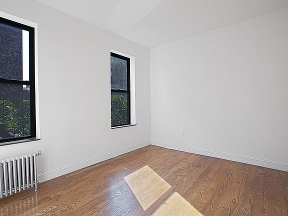4th image of 140 Waverly Pl APT 5D