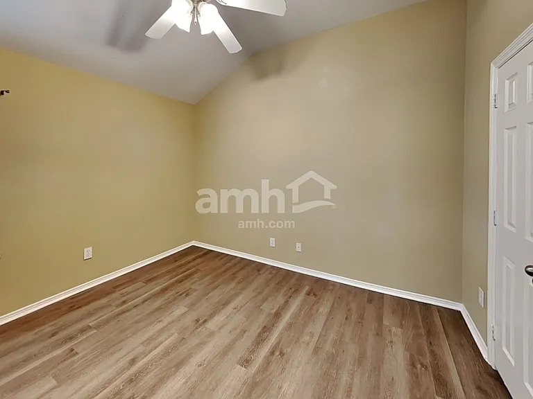 719 Chase View Dr — Photo 13
