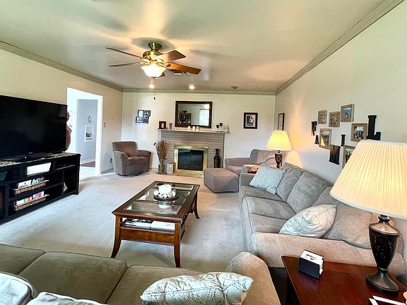 5th image of 808 W Cromer Ave