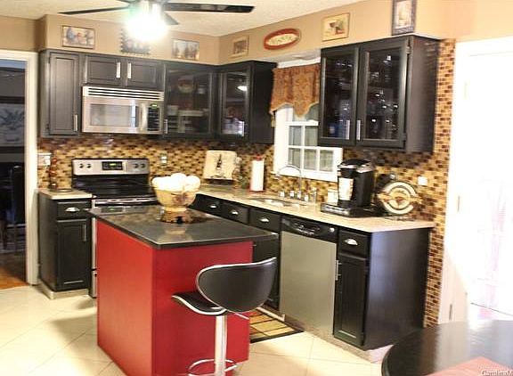 3rd image of 6314 Cold Water Ln