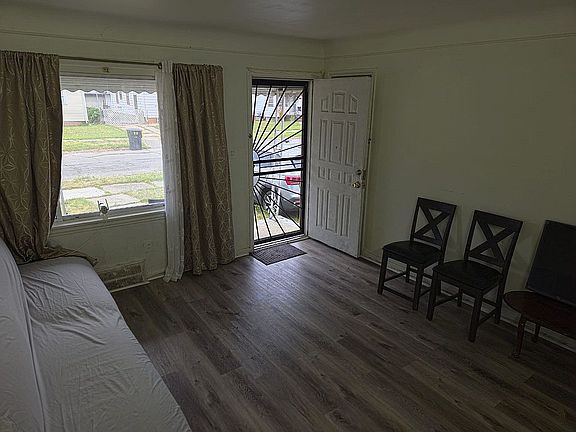 4th image of 6530 Ashton Ave