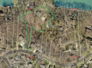 13716 Pine Harbor Rd, Charlotte, NC 28278