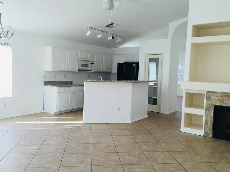 2081 E Arabian Dr — Photo 6